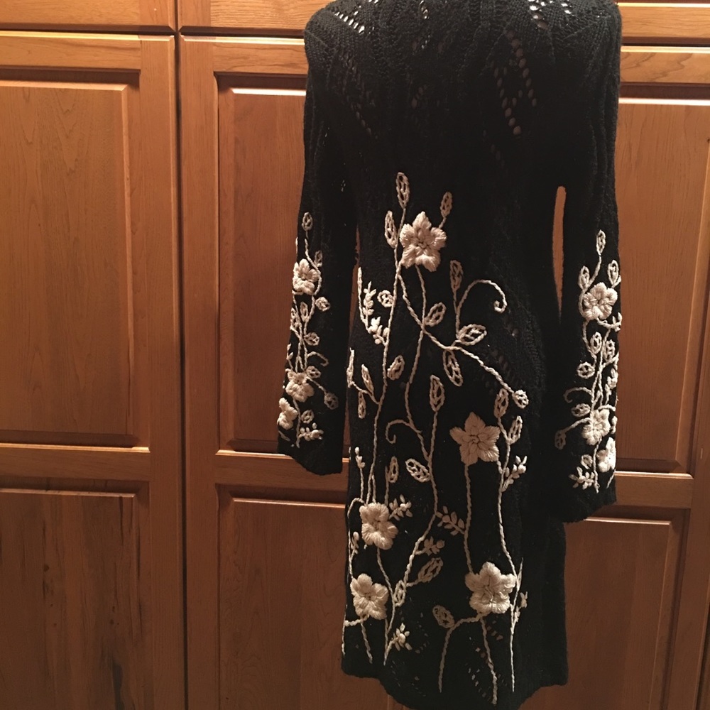 Statement Curio Long Sweater Coat/Floral Detail
